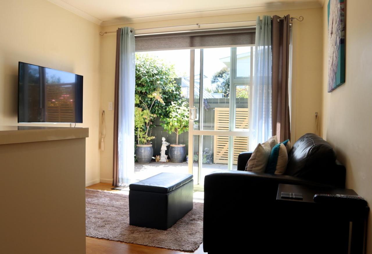 March Apartments Dunedin Luaran gambar