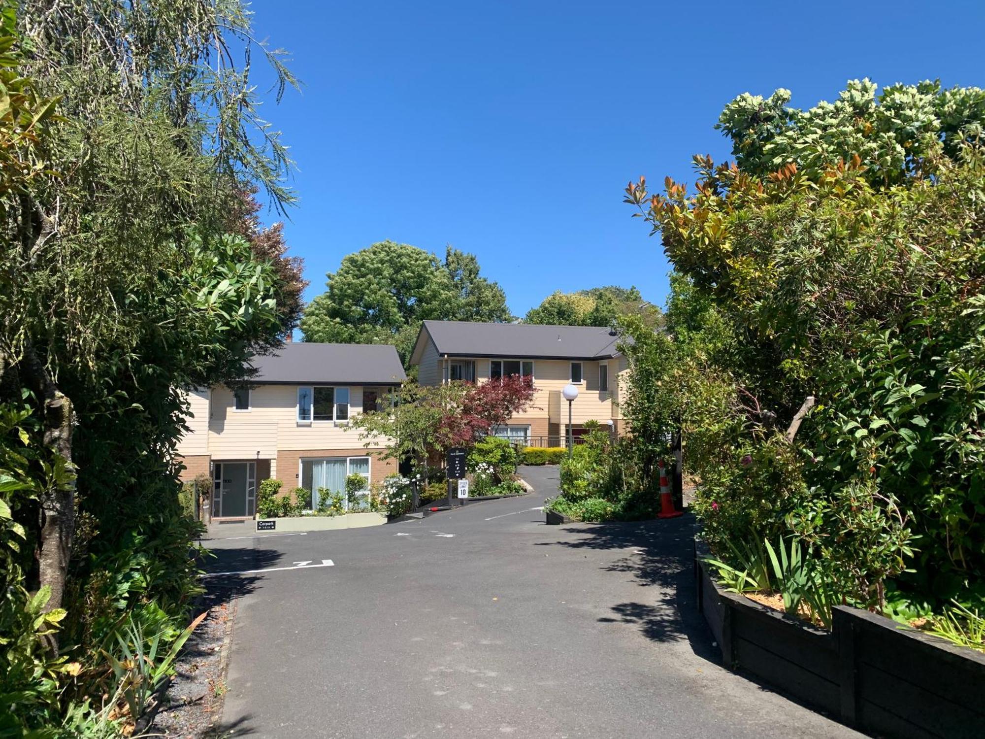 March Apartments Dunedin Luaran gambar