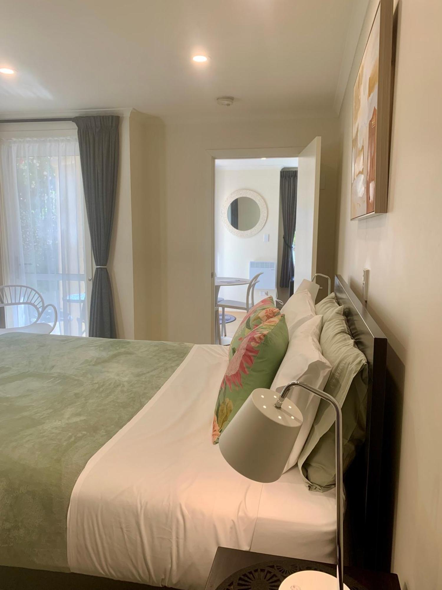 March Apartments Dunedin Luaran gambar